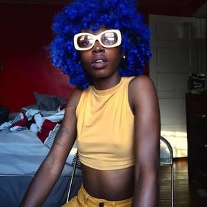 Meet your Posher, Nue